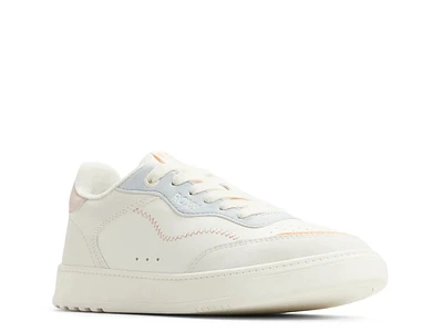 Vivianne Sneaker