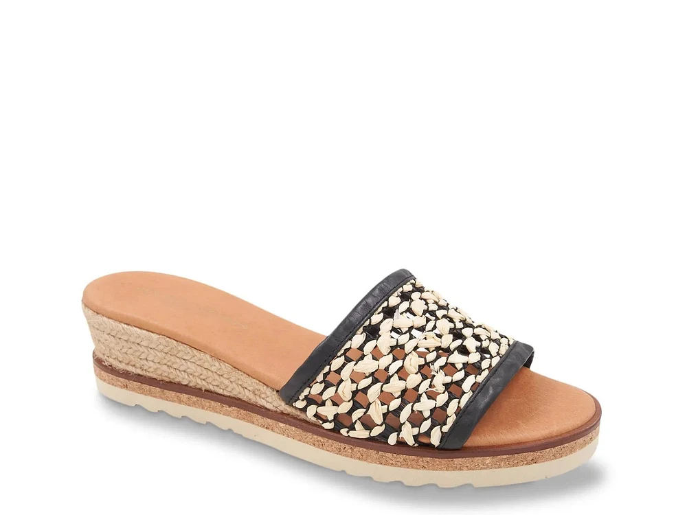 Nessie Sandal
