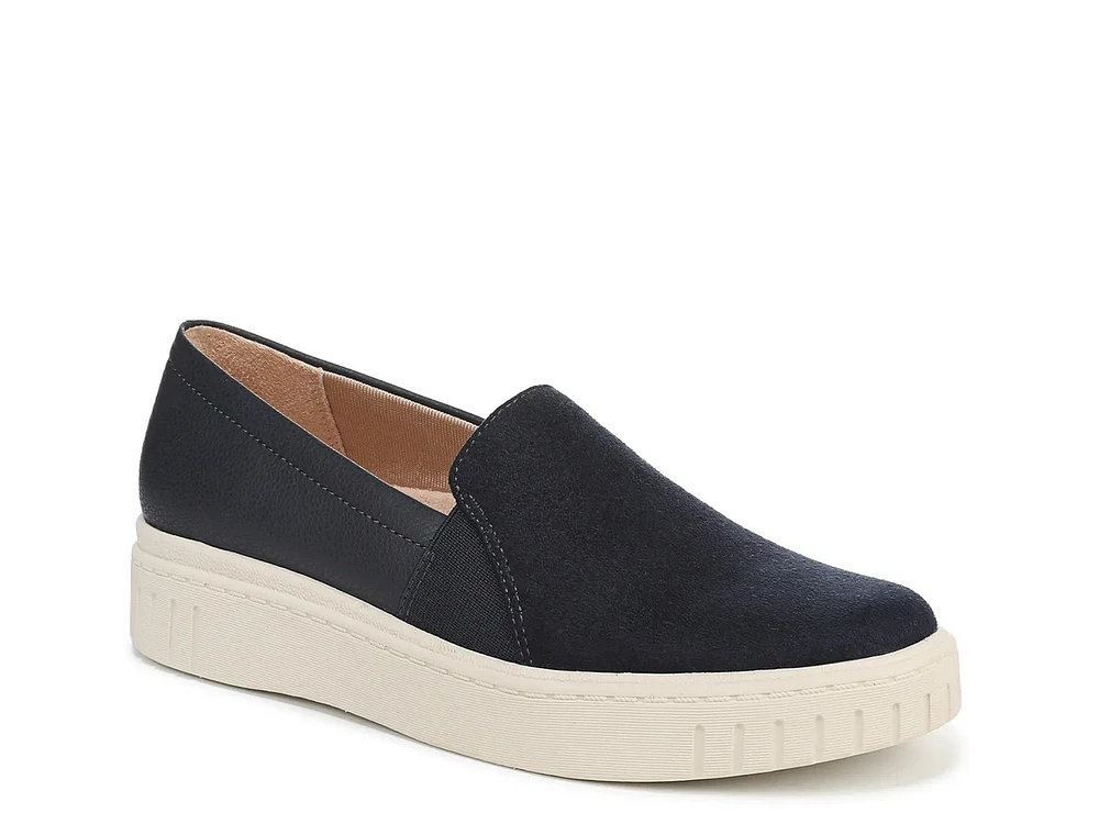 Grandeur Slip-On Sneaker