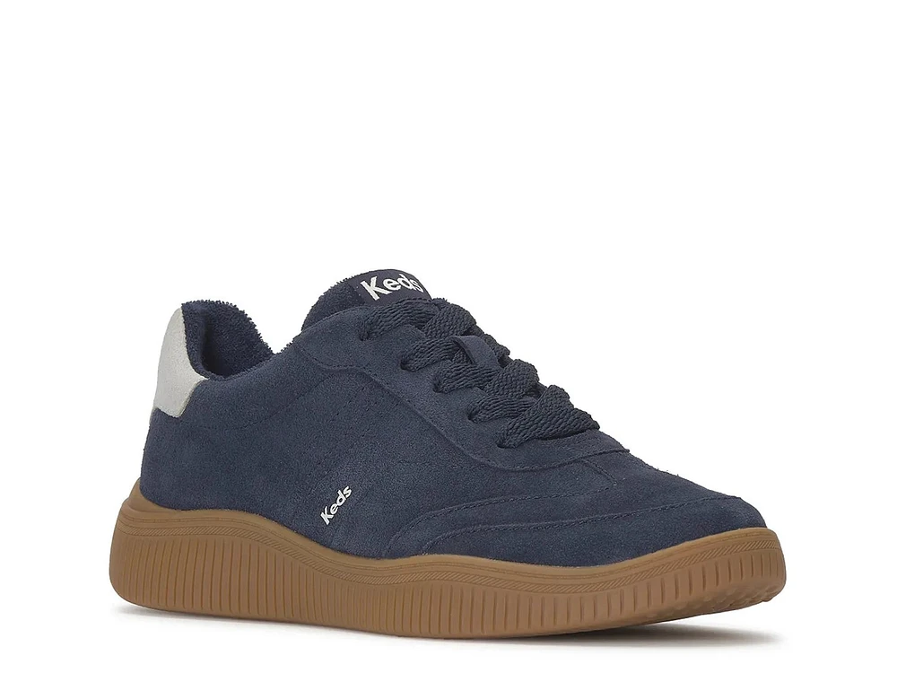 Contest Sneaker