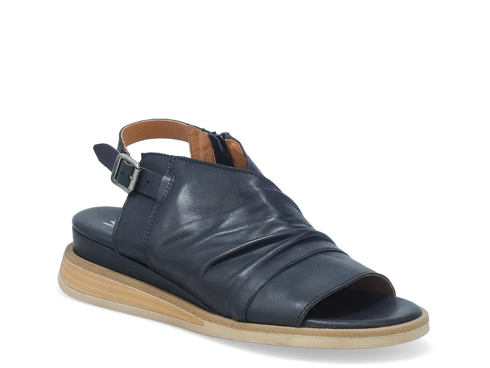 Conor Sandal