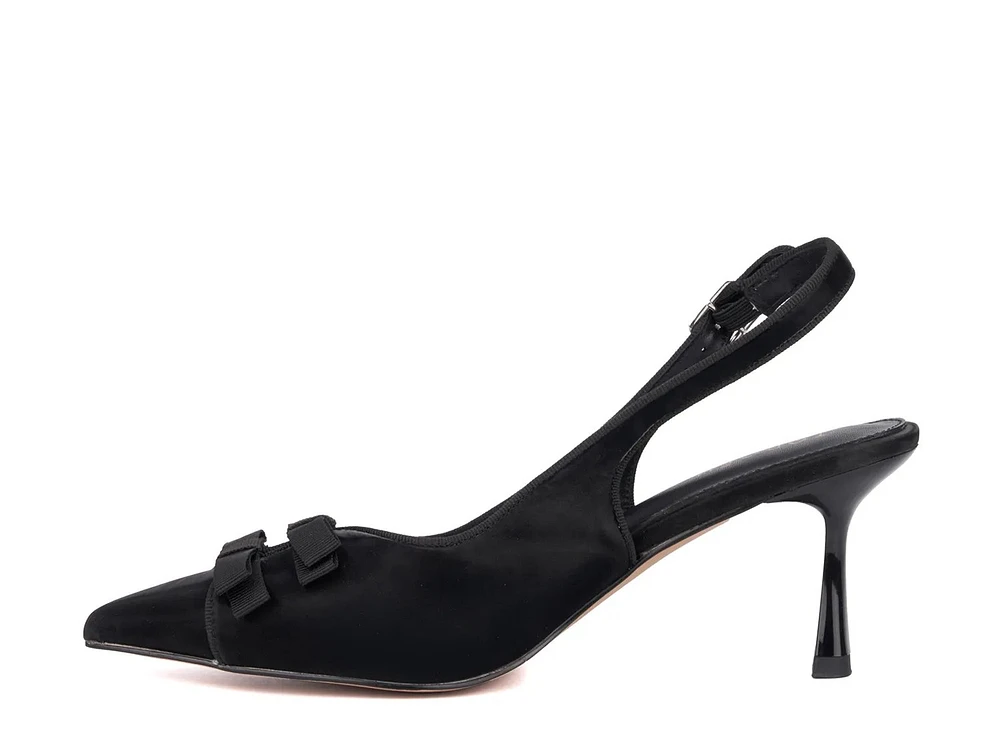 Natasha Pump