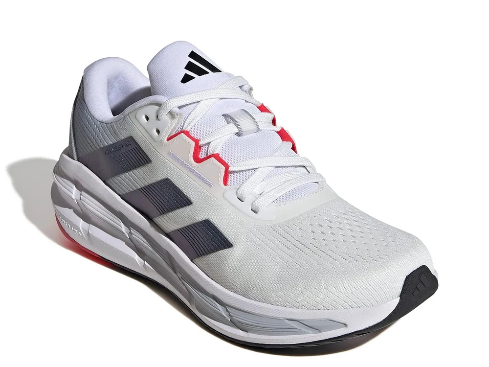 Questar 3 Running Shoe
