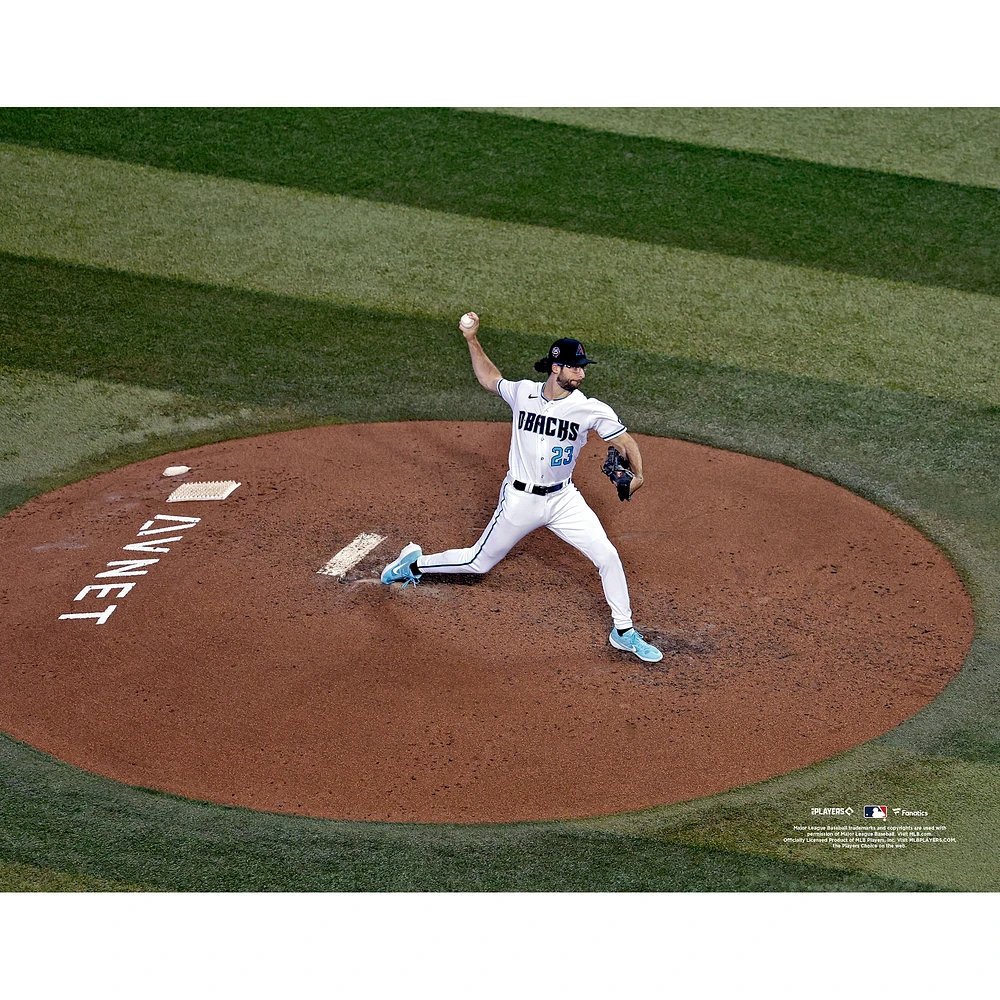 Maillot blanc non signé de Zac Gallen, lanceur des Diamondbacks l'Arizona, photo ci-dessus
