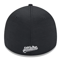 Men's New Era Black Athletics 2024 Clubhouse 39THIRTY Flex Fit Hat