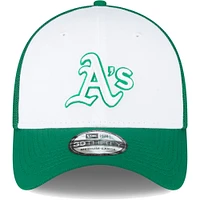 Men's New Era Green/White Athletics 2023 On-Field Batting Practice 39THIRTY Flex Hat