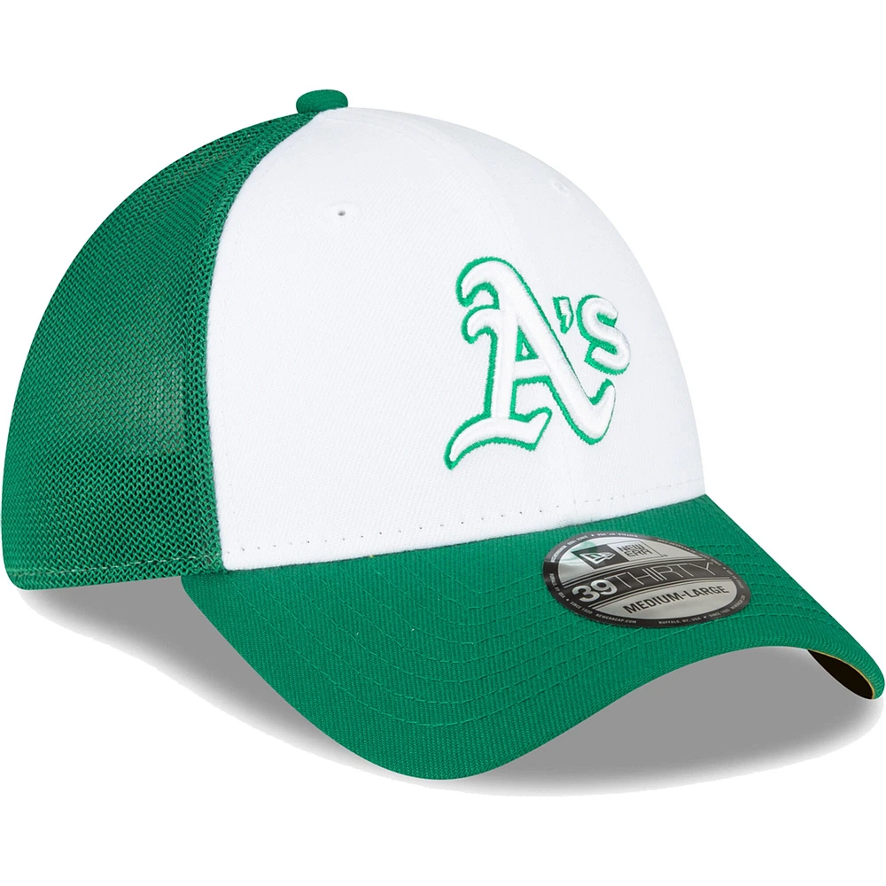 Men's New Era Green/White Athletics 2023 On-Field Batting Practice 39THIRTY Flex Hat