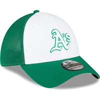 Men's New Era Green/White Athletics 2023 On-Field Batting Practice 39THIRTY Flex Hat