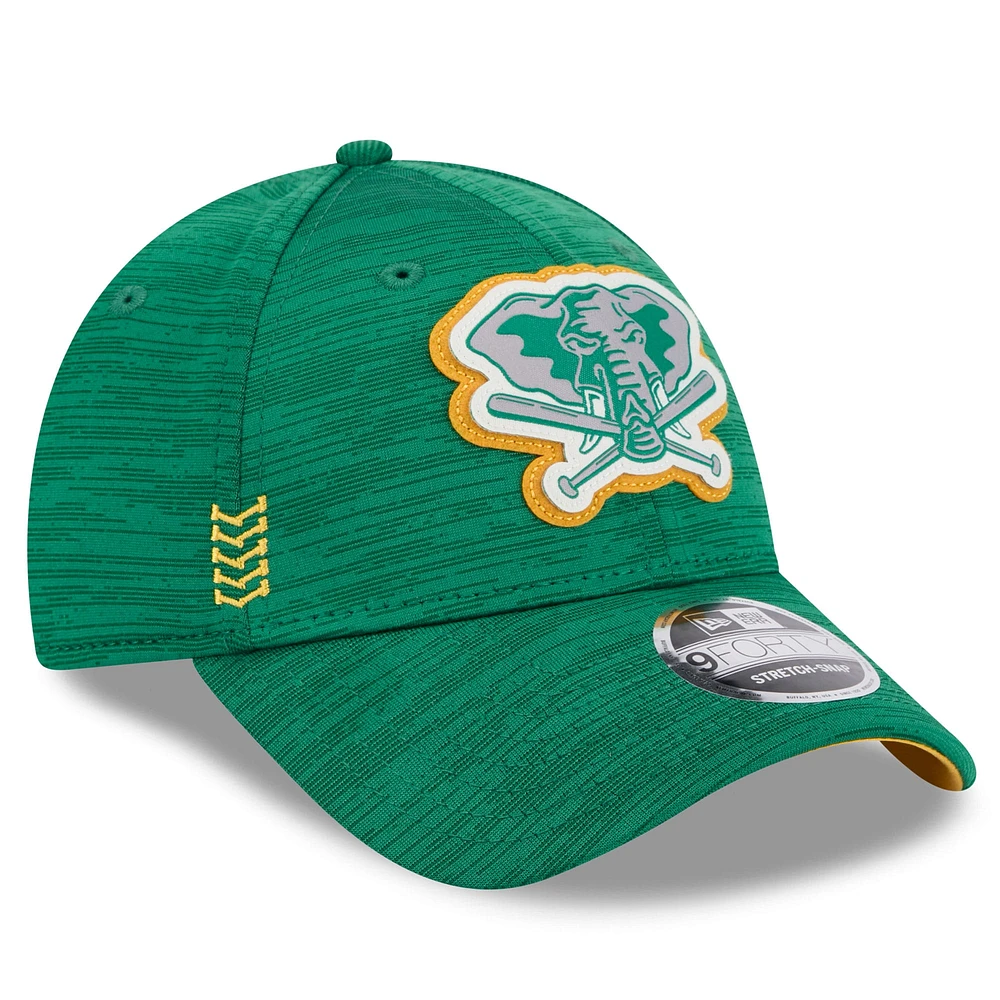 Men's New Era Green Athletics 2024 Clubhouse 9FORTY Adjustable Hat