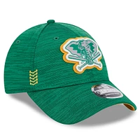 Men's New Era Green Athletics 2024 Clubhouse 9FORTY Adjustable Hat