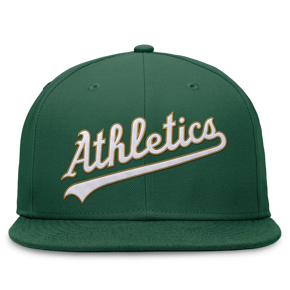 Men's Nike Green Athletics Performance Fitted Hat