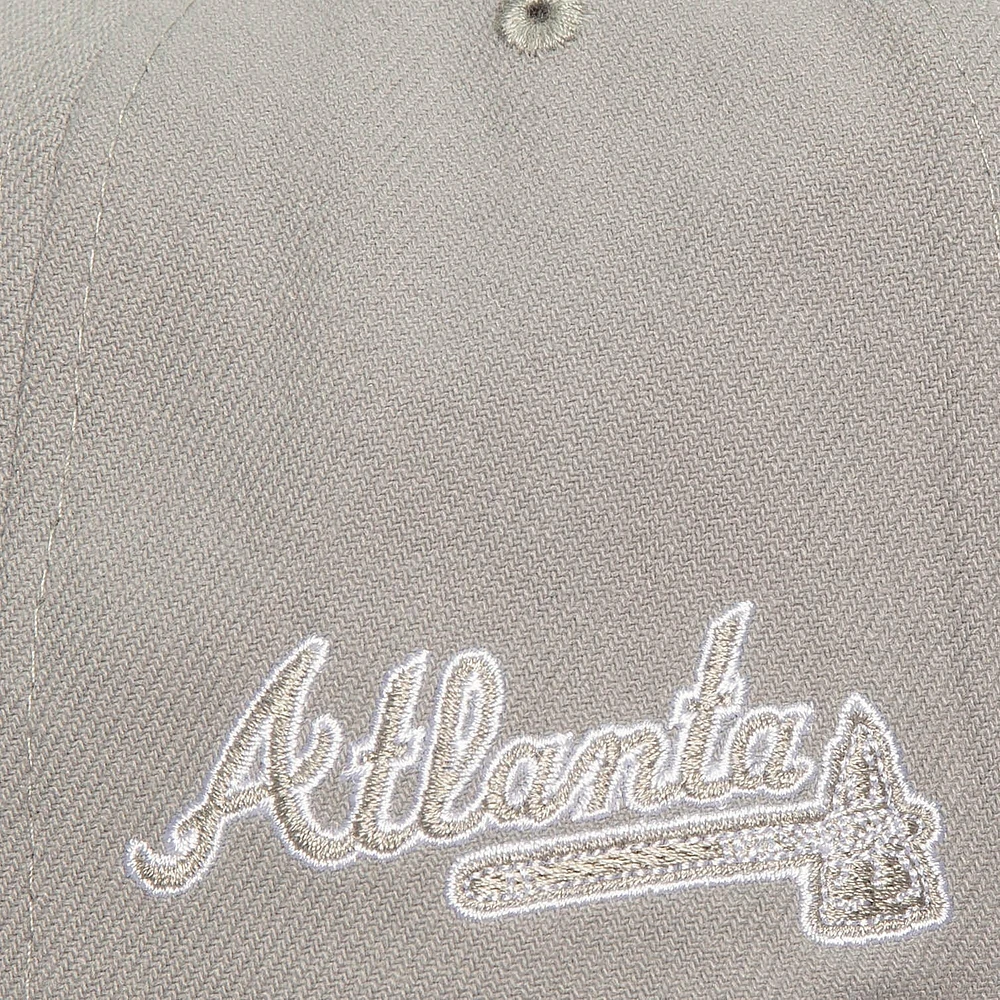 Men's Mitchell & Ness Gray Atlanta Braves Snapback Hat