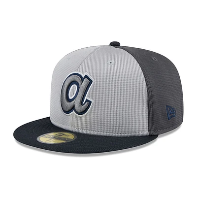 V107988 BRAVES Mlb Nwe 2025 Entraînement au bâton gris 59fifty HATMENHIC 60640146