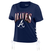 T-shirt court à lacets sur le côté des Atlanta Braves WEAR by Erin Andrews pour femmes, bleu marine