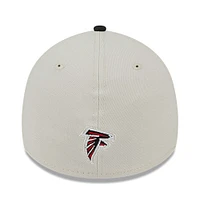 Men's New Era Stone/Black Atlanta Falcons 2023 NFL Draft 39THIRTY Flex Hat