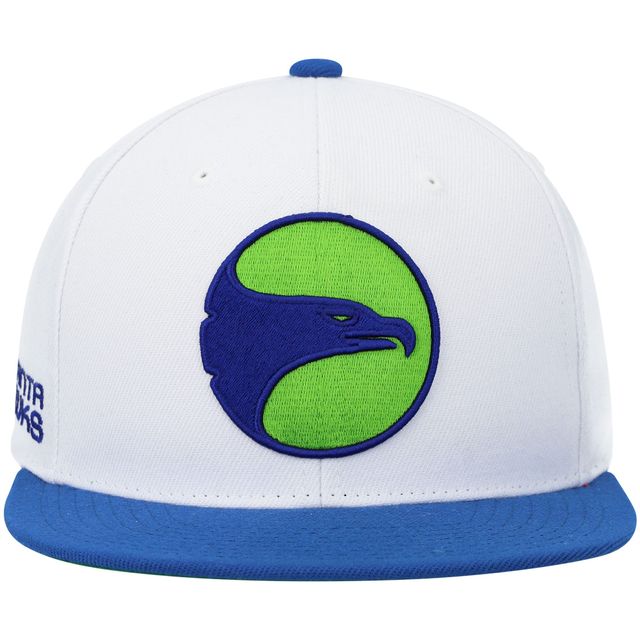 Casquette pour homme Mitchell & Ness Blanc/Royal Atlanta Hawks Hardwood Classics Snapback