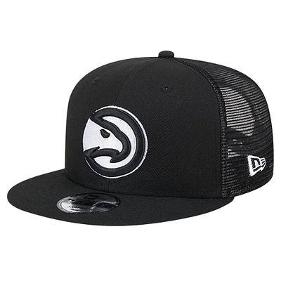 Casquette de camionneur à visière noire New Era Atlanta Hawks 9FIFTY pour homme