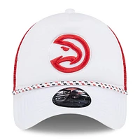 Men's New Era White/Red Atlanta Hawks Court Sport Foam A-Frame 9FORTY Adjustable Trucker Hat