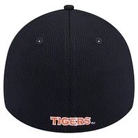 Men's New Era Navy Auburn Tigers Active Slash Sides 39THIRTY Flex Hat