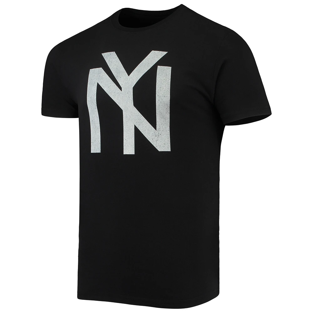 Men's Red Jacket Black New York Yankees Archive Collection Brass Tacks T-Shirt