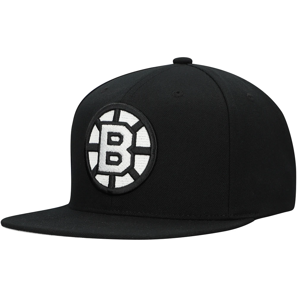 Men's Mitchell & Ness  Black Boston Bruins Team Snapback Hat