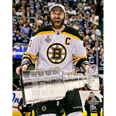 Zdeno Chara Boston Bruins Unsigned 2011 Stanley Cup Champions Raising Photograph