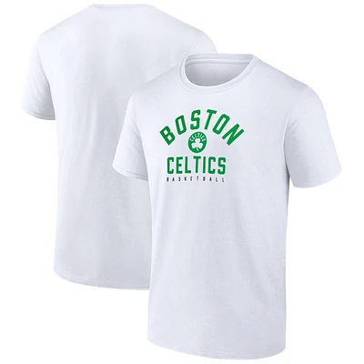 T-shirt blanc Fanatics pour hommes des Boston Celtics