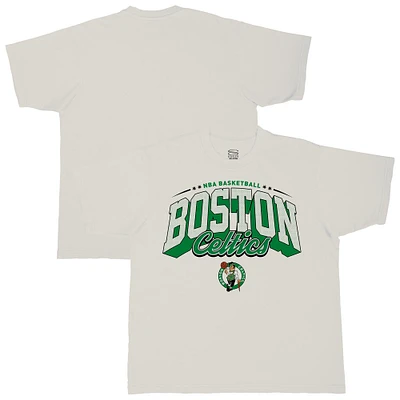 T-shirt urbain surdimensionné pour homme Stadium Essentials crème Boston Celtics Your Way