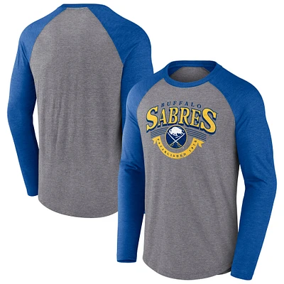 T-shirt à manches longues raglan tri-blend pour hommes Fanatics Heather Grey/Heather Royal Buffalo Sabres Goal Crease