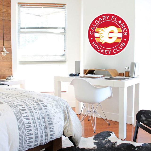 Calgary Flames 36 `` x 36 '' Team Logo Repositionable Wall - Decal