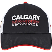 Casquette ajustable Fanatics noire/blanche pour homme Calgary Flames Authentic Pro Rink Alternate Trucker