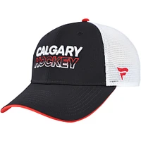 Casquette ajustable Fanatics noire/blanche pour homme Calgary Flames Authentic Pro Rink Alternate Trucker
