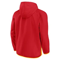 Veste à capuche et zip quart de tour Fanatics rouge/or Calgary Flames Backhand Shooter Defender Anorak pour homme
