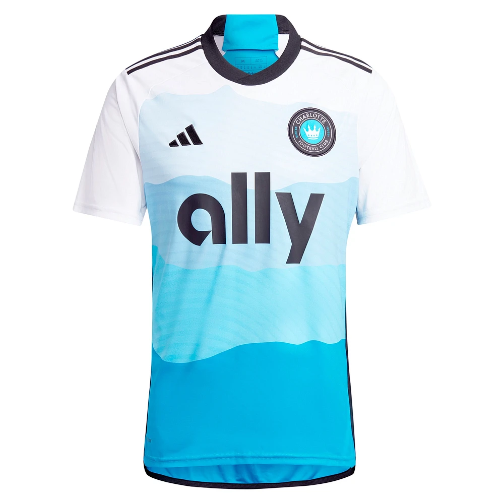 Kit adidas Charlotte FC 2024 The Carolina pour homme : explorez la réplique du maillot bleu
