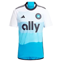 Kit adidas Charlotte FC 2024 The Carolina pour homme : explorez la réplique du maillot bleu