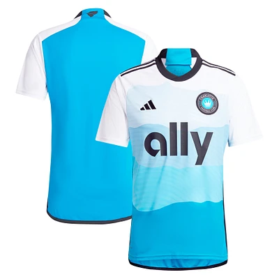 Kit adidas Charlotte FC 2024 The Carolina pour homme : explorez la réplique du maillot bleu