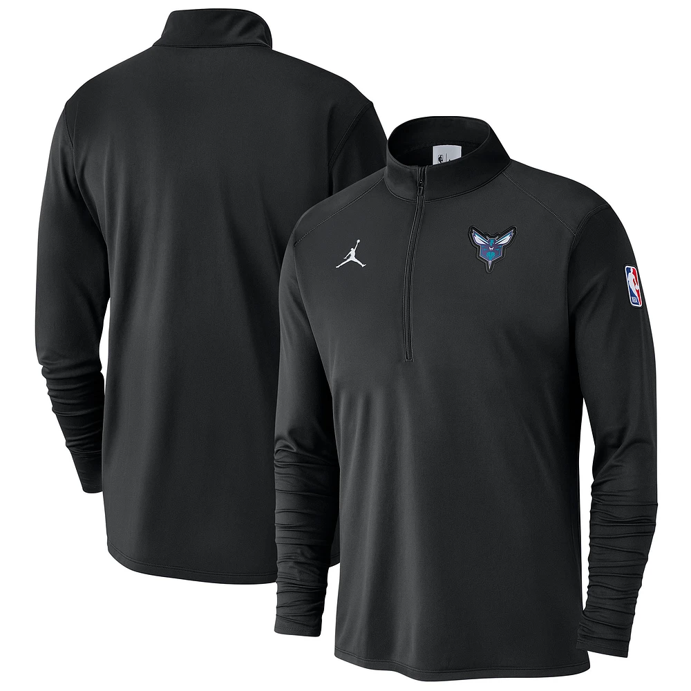 Haut Jordan Brand Charlotte Hornets 2024/25 Courtside Performance à demi-zip pour homme, noir