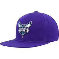 Men's Mitchell & Ness Purple Charlotte Hornets Side Core 2.0 Snapback Hat