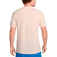 T-shirt Nike rose clair Chelsea Crest pour homme