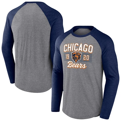T-shirt décontracté à manches longues raglan pour homme Fanatics Heather Grey Chicago Bears Weekend