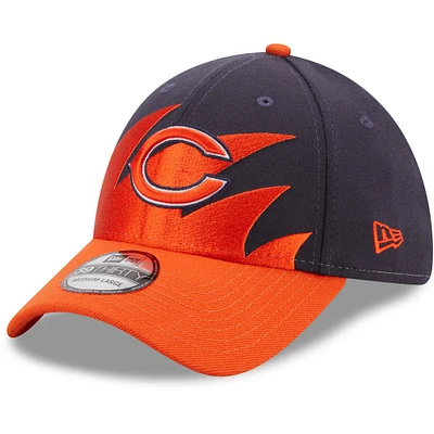 Chicago Bears Surge 39THIRTY New Era bleu marine/orange pour hommes - Casquette flex