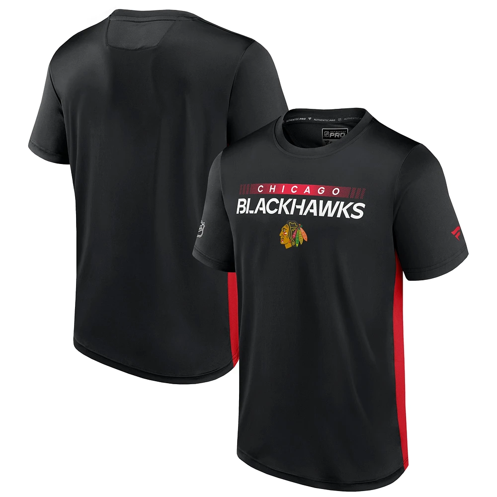 T-shirt authentique Pro Rink Tech Fanatics pour hommes, noir/rouge, Chicago Blackhawks