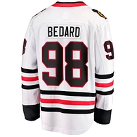 Maillot de joueur première division Connor Bedard des Blackhawks Chicago Fanatics pour hommes, blanc