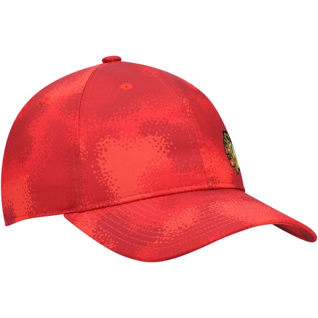 Casquette ajustable camouflage Slouch Chicago Blackhawks adidas rouge pour femme