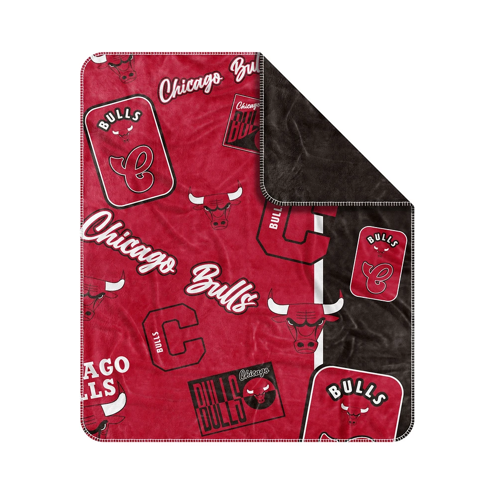 Chicago Bulls 50” x 60” Dream Weave Throw Blanket