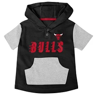 Infant Red/Black/Gray Chicago Bulls Bank Shot Bodysuit, Hoodie T-Shirt & Shorts Set