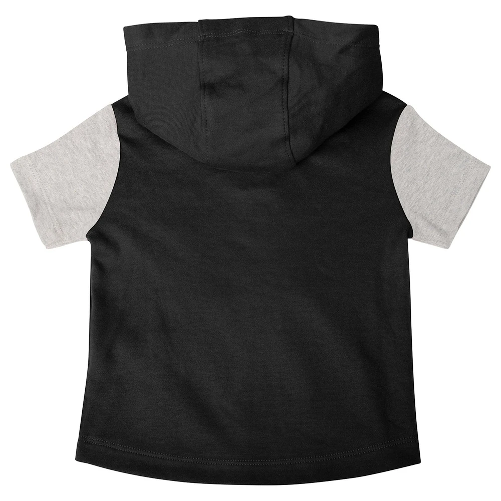 Infant Red/Black/Gray Chicago Bulls Bank Shot Bodysuit, Hoodie T-Shirt & Shorts Set