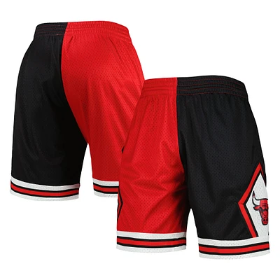 Short Mitchell & Ness noir/rouge pour homme Chicago Bulls Hardwood Classics 1997 Split Swingman