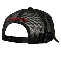 Men's Mitchell & Ness Black Chicago Bulls Hardwood Classics Gold Leaf Mesh Trucker Snapback Hat