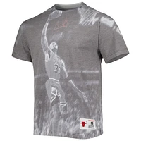 Men's Mitchell & Ness Scottie Pippen Heather Gray Chicago Bulls Above The Rim T-Shirt